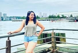নিউইয়র্কে ঈদের ছুটিতে পরিবার নিয়ে সময় কাটাচ্ছেন রুনা খান