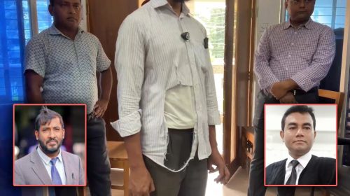 লক্ষ্মীপুরে সিনিয়র জুডিসিয়াল ম্যাজিস্ট্রেট আদালত-৩-এর স্টেনোটাইপিস্ট মো. আশরাফুজ্জামানকে মারধরের ঘটনায় আইনজীবী আশিকুর রহমান ও মিরাজ উদ্দিনের বিরুদ্ধে মামলা দায়ের হয়েছে। তাদের বিরুদ্ধে গ্রেপ্তারি পরোয়ানা জারি করেছেন অতিরিক্ত চিফ জুডিসিয়াল ম্যাজিস্ট্রেট সদর আদালতের বিচারক আবু সুফিয়ান মোহাম্মদ নোমান।